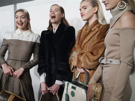 collezione fendi autunno inverno 2018|L’inverno di Fendi tra delicatezza e determinazione.